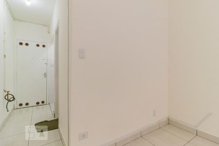 Studio - Corredor de kitnet/studio para alugar com 1 quarto, 28m² em Santa Efigênia, São Paulo