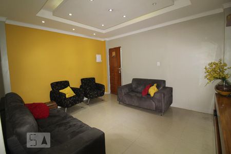Sala de tv de Casa com 3 quartos, 80m² Centro