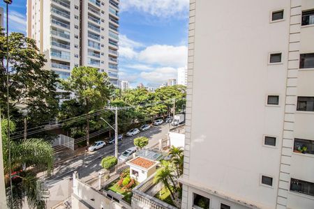 Vista de apartamento à venda com 2 quartos, 60m² em Campo Belo, São Paulo