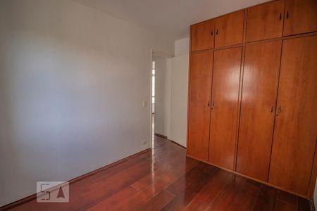Quarto 1 de apartamento para alugar com 2 quartos, 60m² em Campo Belo, São Paulo