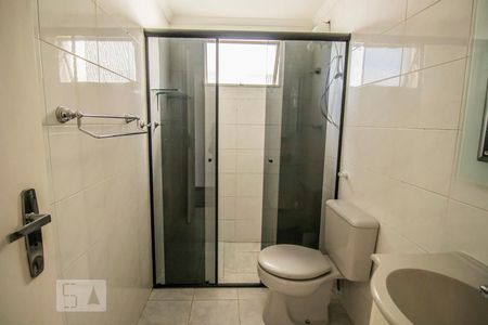 Banheiro de apartamento para alugar com 2 quartos, 60m² em Campo Belo, São Paulo