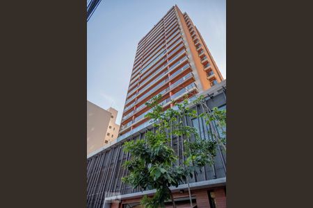 Apartamento para alugar com 72m², 2 quartos e 1 vagaFachada