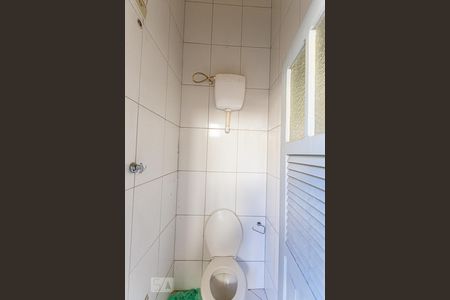 Casa para alugar com 120m², 4 quartos e 1 vaga Casa para alugar com 120m², 4 quartos e 1 vagaBanheiro de Serviço
