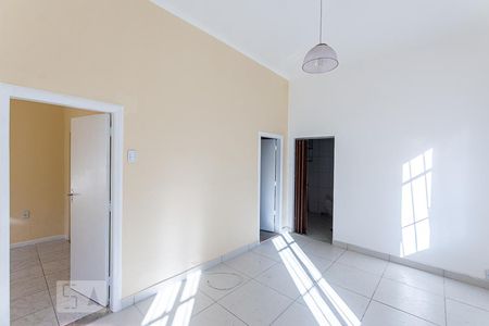 Casa para alugar com 120m², 4 quartos e 1 vaga Casa para alugar com 120m², 4 quartos e 1 vagaSala