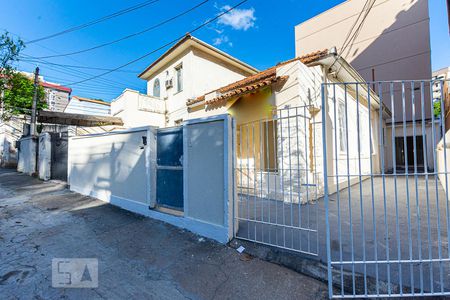 Casa para alugar com 120m², 4 quartos e 1 vaga Casa para alugar com 120m², 4 quartos e 1 vagaFachada da Casa