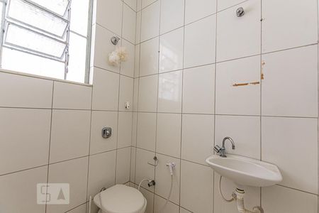 Casa para alugar com 120m², 4 quartos e 1 vaga Casa para alugar com 120m², 4 quartos e 1 vagaBanheiro Social