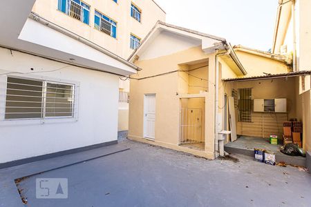 Casa para alugar com 120m², 4 quartos e 1 vaga Casa para alugar com 120m², 4 quartos e 1 vagaFundos
