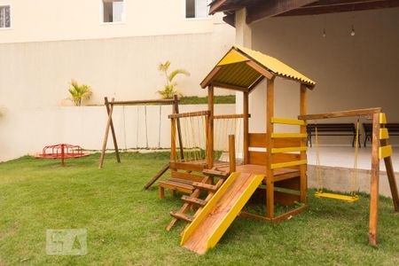 Casa de condomínio para alugar com 80m², 2 quartos e 2 vagas Casa de condomínio para alugar com 80m², 2 quartos e 2 vagasÁrea comum - playground