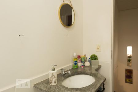 Casa de condomínio para alugar com 80m², 2 quartos e 2 vagas Casa de condomínio para alugar com 80m², 2 quartos e 2 vagasBanheiro