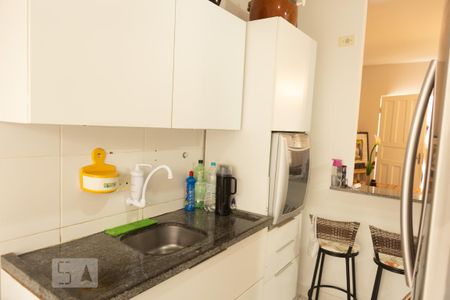 Casa de condomínio para alugar com 80m², 2 quartos e 2 vagas Casa de condomínio para alugar com 80m², 2 quartos e 2 vagasCozinha