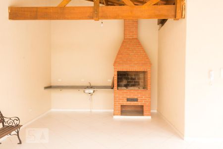 Casa de condomínio para alugar com 80m², 2 quartos e 2 vagas Casa de condomínio para alugar com 80m², 2 quartos e 2 vagasÁrea comum - churrasqueira