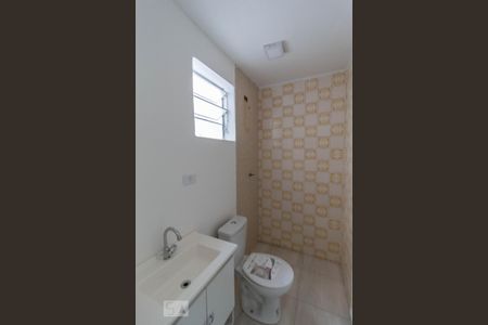 Casa para alugar com 64m², 2 quartos e sem vaga Casa para alugar com 64m², 2 quartos e sem vagaBanheiro da Suíte