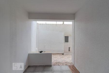 Casa para alugar com 64m², 2 quartos e sem vaga Casa para alugar com 64m², 2 quartos e sem vagaQuintal