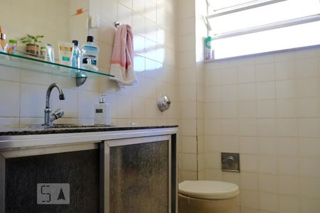 Casa à venda com 280m², 4 quartos e 2 vagasLavabo - primeiro andar