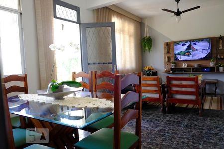 Sala - primeiro andar de casa à venda com 4 quartos, 280m² em Taquara, Rio de Janeiro