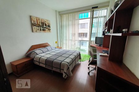 Quarto 1 de apartamento para alugar com 3 quartos, 156m² em Copacabana, Rio de Janeiro