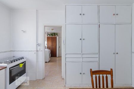 Apartamento à venda com 154m², 3 quartos e 2 vagasCozinha
