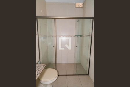 Casa para alugar com 220m², 2 quartos e 4 vagasBanheiro da Suíte 2 Detalhe