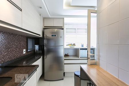 Apartamento à venda com 120m², 3 quartos e 2 vagasCozinha