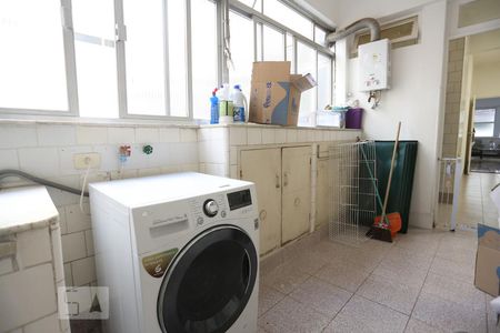 Apartamento para alugar com 165m², 3 quartos e 1 vagaÁrea de Serviço