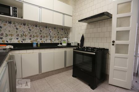 Apartamento para alugar com 165m², 3 quartos e 1 vagaCozinha