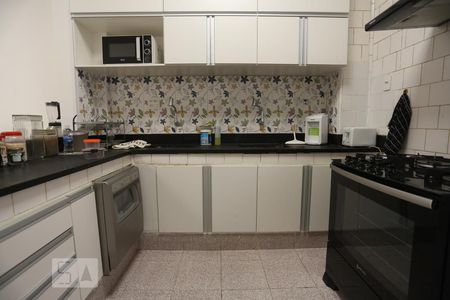 Apartamento para alugar com 165m², 3 quartos e 1 vagaCozinha