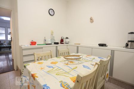 Apartamento para alugar com 165m², 3 quartos e 1 vagaCozinha