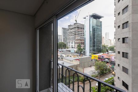 Vista de apartamento à venda com 2 quartos, 68m² em Vila Olímpia, São Paulo