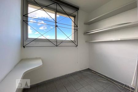 Apartamento para alugar com 403m², 3 quartos e 2 vagasQuarto de Serviço