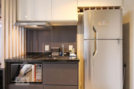 Cozinha  de kitnet/studio à venda com 1 quarto, 28m² em Indianópolis, São Paulo