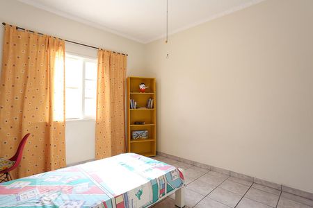 Casa à venda com 700m², 4 quartos e 6 vagas Casa à venda com 700m², 4 quartos e 6 vagasQuarto 4