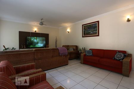 Sala de Estar de casa à venda com 4 quartos, 700m² em Jardim Peri Peri, São Paulo