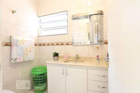 Casa à venda com 700m², 4 quartos e 6 vagas Casa à venda com 700m², 4 quartos e 6 vagasBanheiro