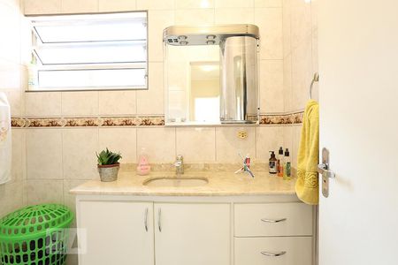 Casa à venda com 700m², 4 quartos e 6 vagas Casa à venda com 700m², 4 quartos e 6 vagasBanheiro