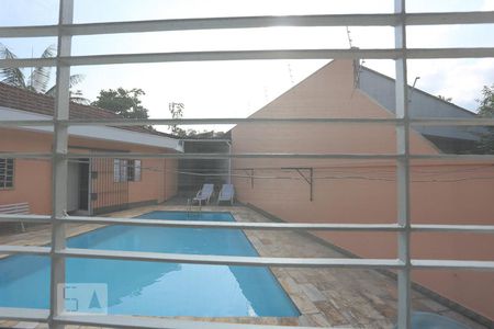 Casa à venda com 700m², 4 quartos e 6 vagas Casa à venda com 700m², 4 quartos e 6 vagasVista do Quarto 2
