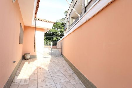 Casa à venda com 700m², 4 quartos e 6 vagas Casa à venda com 700m², 4 quartos e 6 vagasÁrea Externa