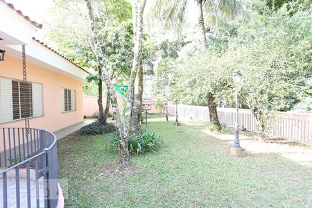 Casa à venda com 700m², 4 quartos e 6 vagas Casa à venda com 700m², 4 quartos e 6 vagasÁrea Externa