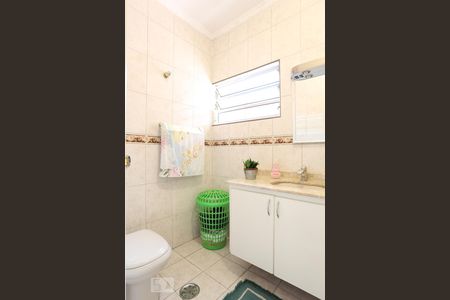 Casa à venda com 700m², 4 quartos e 6 vagas Casa à venda com 700m², 4 quartos e 6 vagasBanheiro