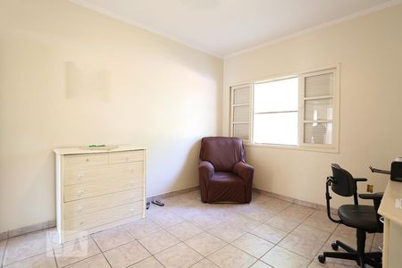 Casa à venda com 700m², 4 quartos e 6 vagas Casa à venda com 700m², 4 quartos e 6 vagasQuarto 3