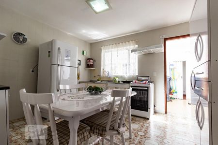 Casa para alugar com 100m², 2 quartos e 2 vagas Casa para alugar com 100m², 2 quartos e 2 vagasCozinha