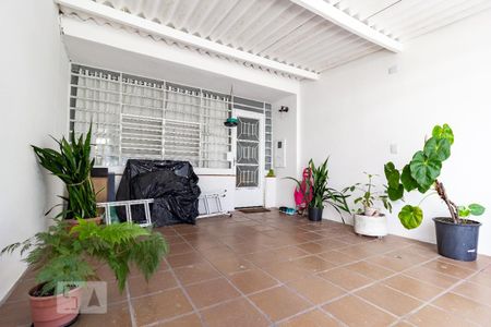 Casa para alugar com 100m², 2 quartos e 2 vagas Casa para alugar com 100m², 2 quartos e 2 vagasGaragem