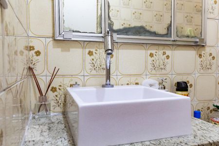 Casa para alugar com 100m², 2 quartos e 2 vagas Casa para alugar com 100m², 2 quartos e 2 vagasBanheiro