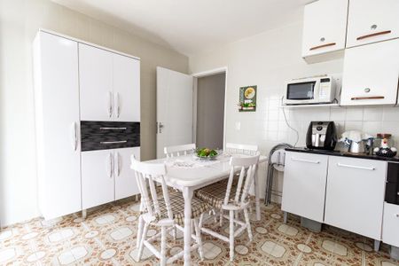 Casa para alugar com 100m², 2 quartos e 2 vagas Casa para alugar com 100m², 2 quartos e 2 vagasCozinha