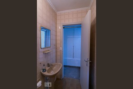 Casa para alugar com 360m², 2 quartos e 4 vagas Casa para alugar com 360m², 2 quartos e 4 vagasBanheiro