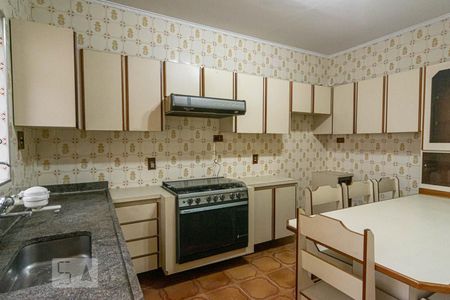 Casa para alugar com 360m², 2 quartos e 4 vagas Casa para alugar com 360m², 2 quartos e 4 vagasCozinha