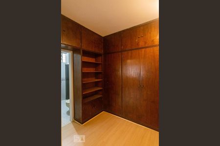 Casa para alugar com 360m², 2 quartos e 4 vagas Casa para alugar com 360m², 2 quartos e 4 vagasHall