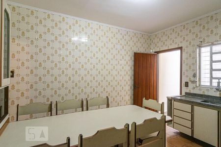 Casa para alugar com 360m², 2 quartos e 4 vagas Casa para alugar com 360m², 2 quartos e 4 vagasCozinha