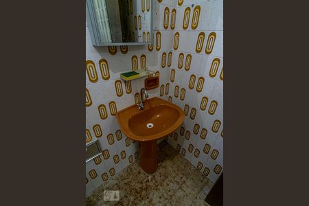 Casa para alugar com 360m², 2 quartos e 4 vagas Casa para alugar com 360m², 2 quartos e 4 vagasBanheiro - Casa 2