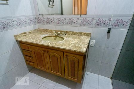 Casa para alugar com 360m², 2 quartos e 4 vagas Casa para alugar com 360m², 2 quartos e 4 vagasBanheiro