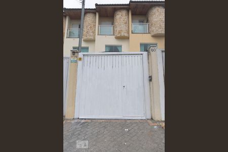 Casa à venda com 134m², 3 quartos e 2 vagasFachada